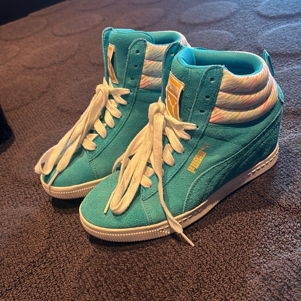 Puma wedge sneaker women’s sz 7.5 turquoise suede